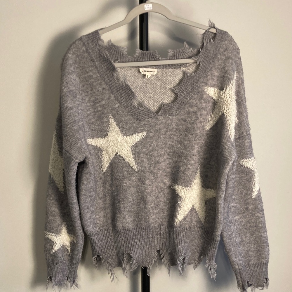 eesome Gray V-Neck Sweater with White Stars